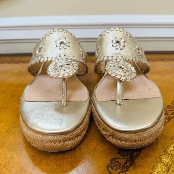 JACK ROGERS JACKS Jute Wrapped MID WEDGE Gold Leather Thong Sandals Sz 9 - Picture 2 of 15